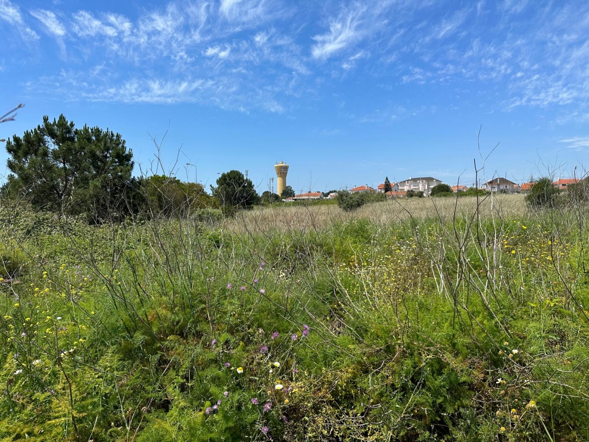 Land for sale in Almada, Portugal — €4,500,000